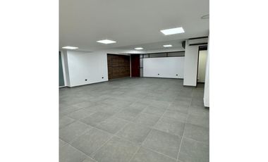 ALQUILO OFICINA HALL EMPRESARIAL CHIPICHAPE