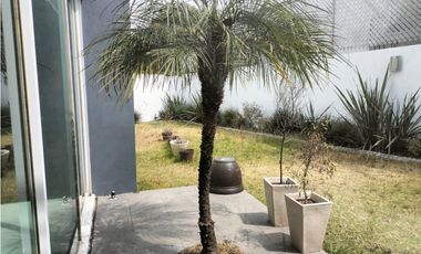EXCLUSIVA RESIDENCIA EN PRADO LARGO, CON BUENOS ACABADOS