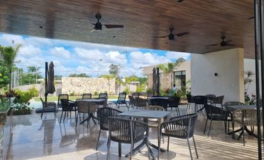 VENTA CASA MERIDA 4 REC EN PRIVADA CON AMENIDADES ZONA COUNTRY AIRE PURO