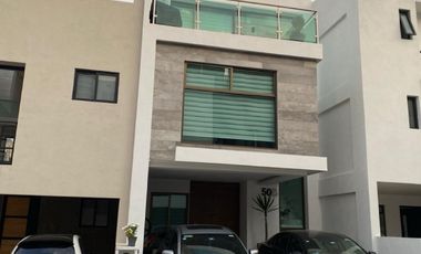 Casa - Residencial Lago Esmeralda