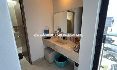CASA EN VENTA EN ZIBATA QUERETARO. Leti