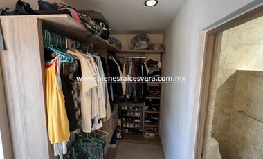 CASA EN VENTA EN ZIBATA QUERETARO. Leti