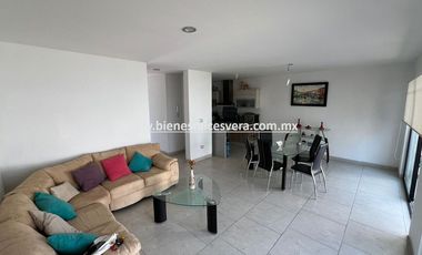 CASA EN VENTA EN ZIBATA QUERETARO. Leti