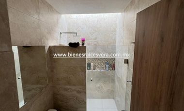 CASA EN VENTA EN ZIBATA QUERETARO. Leti
