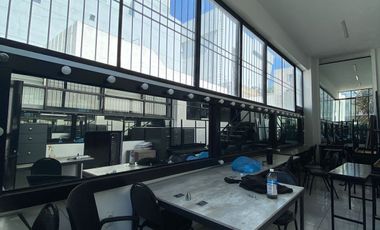 OFICINA EN RENTA EN CHAPALITA CON ESPACIOS AMPLIOS, ESCUELA, OFICINAS Y DEMÁS