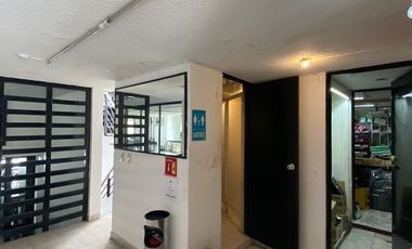 OFICINA EN RENTA EN CHAPALITA CON ESPACIOS AMPLIOS, ESCUELA, OFICINAS Y DEMÁS