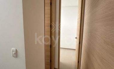 Apartamento de 219m² en el Recreo, Montería: 3 Habitaciones, Jacuzzi, Piscina y Cancha de Squash