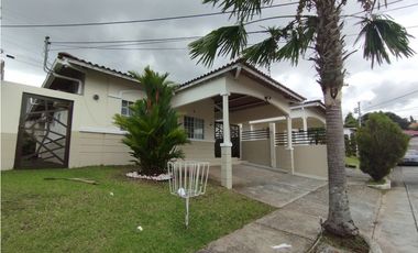 Casa en alquiler en La Chorrera (DR)