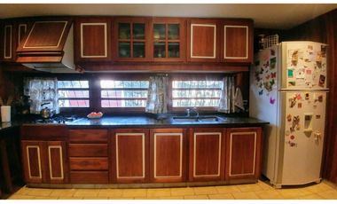 Chalet en Venta, 5 amb jardín, quincho y garaje, zona constitución.