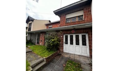 Chalet 4 ambientes en venta, San Carlos