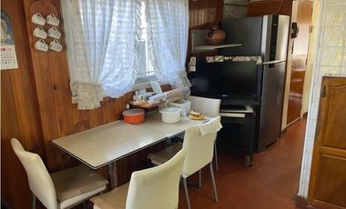 Chalet 4 ambientes en venta, San Carlos