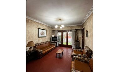 Chalet 4 ambientes en venta, San Carlos