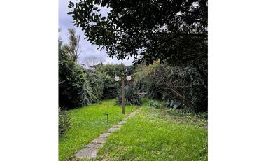 Chalet 4 ambientes en venta, San Carlos