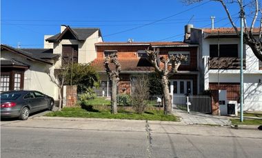 Chalet 4 ambientes en venta, San Carlos