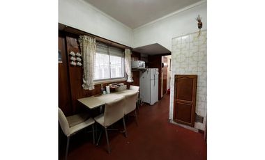 Chalet 4 ambientes en venta, San Carlos