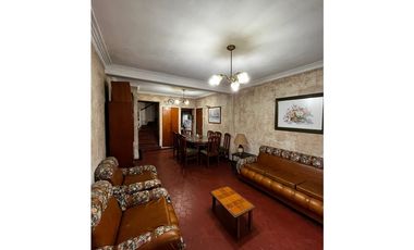 Chalet 4 ambientes en venta, San Carlos