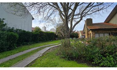 Chalet en venta en Los Troncos sobre 976 mts de lote