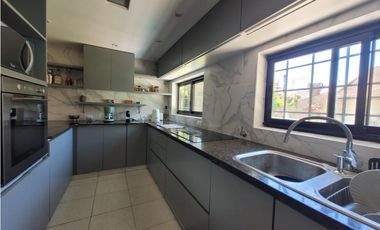 Chalet en venta en Los Troncos sobre 976 mts de lote