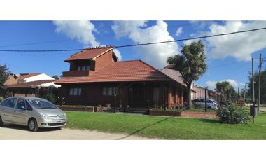 Chalet en venta 4 ambientes Colinas de Peralta Ramos