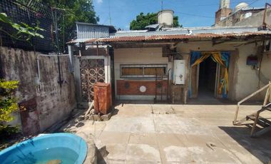 Casa en alquiler en Moron Sur