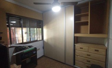 Casa en alquiler en Moron Sur