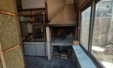 Casa en alquiler en Moron Sur