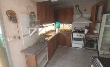 Casa en alquiler en Moron Sur