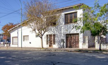 VENDO EN BLOCK - LOCAL   CHALET 2 AMBIENTES   DEPARTAMENTO EN BARRIO DON BOSCO