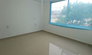 HERMOSA CASA EN VENTA RECIÉN REMODELADA EN LA COLONIA AHUEHUETES, TLANEPANTLA!!