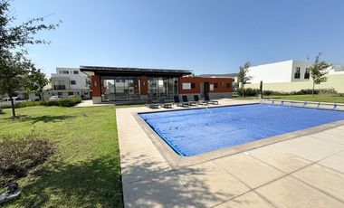 CASA EN COTO CON ALBERCA OPCIÓN A 3 RECAMARAS