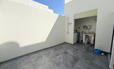 CASA EN COTO CON ALBERCA OPCIÓN A 3 RECAMARAS