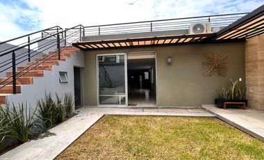 CASA CON VISTA AL LAGO EN SAN JUAN CÓSALA, EN LA RIBERA DE CHAPALA.