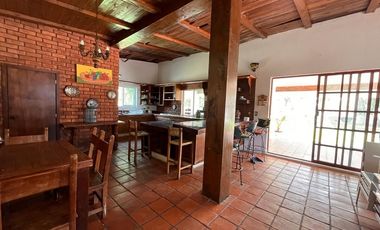 CASA DE CAMPO CON ALBERCA