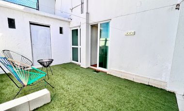 CASA MUY AMPLIA ENFRENTE DEL ESTADIO JALISCO