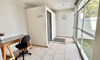 CASA MUY AMPLIA ENFRENTE DEL ESTADIO JALISCO