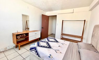CASA MUY AMPLIA ENFRENTE DEL ESTADIO JALISCO