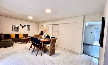 CASA MUY AMPLIA ENFRENTE DEL ESTADIO JALISCO