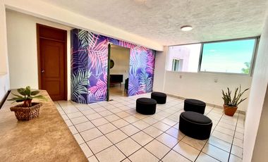 CASA MUY AMPLIA ENFRENTE DEL ESTADIO JALISCO