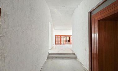 CASA MUY AMPLIA ENTRE PLAZA PATRIA Y LA SEATTLE
