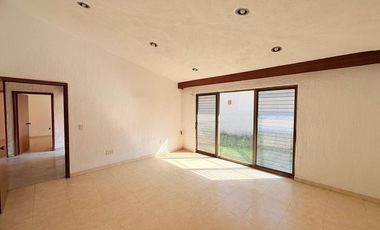 CASA MUY AMPLIA ENTRE PLAZA PATRIA Y LA SEATTLE