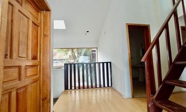 CASA MUY AMPLIA EN EL CERRO DEL TESORO