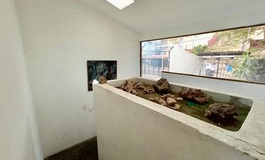 CASA MUY AMPLIA EN EL CERRO DEL TESORO