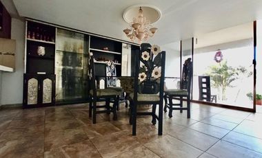 CASA MUY AMPLIA EN EL CERRO DEL TESORO