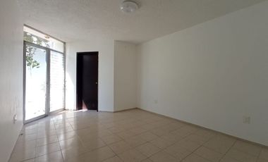CASA PARA REMODELAR EN LADRON DE GUEVARA