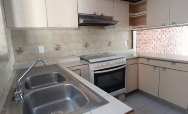 CASA PARA REMODELAR EN LADRON DE GUEVARA