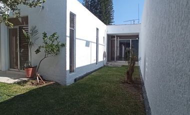 CASA PARA REMODELAR EN LADRON DE GUEVARA