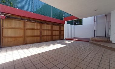 CASA PARA REMODELAR EN LADRON DE GUEVARA