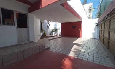 CASA PARA REMODELAR EN LADRON DE GUEVARA