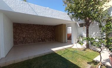 CASA PARA REMODELAR EN LADRON DE GUEVARA