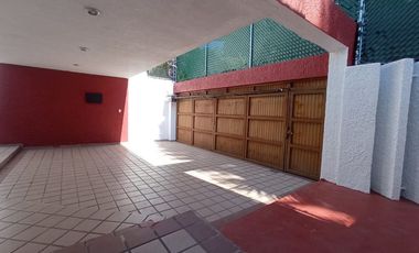 CASA PARA REMODELAR EN LADRON DE GUEVARA